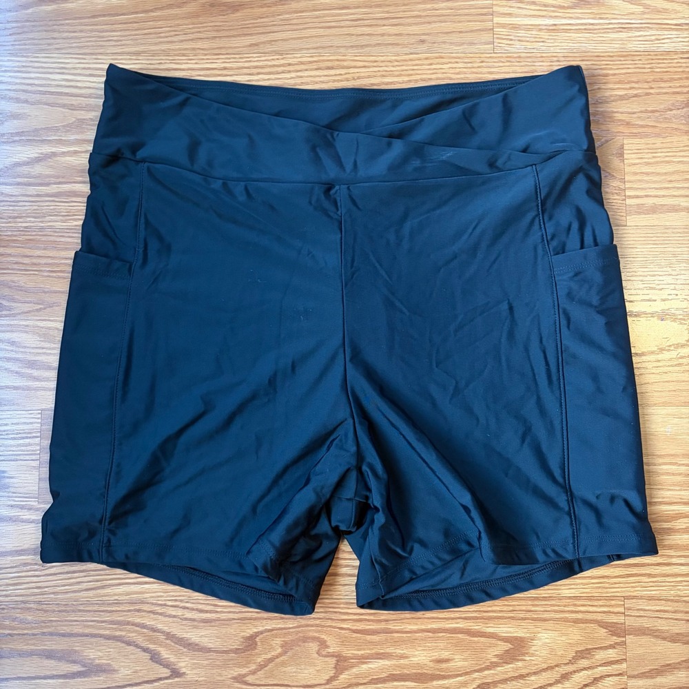 NWT‎ Women's Biker Shorts Black 2XL Plus Size Stash Pockets UPF 50+ Gym Workout